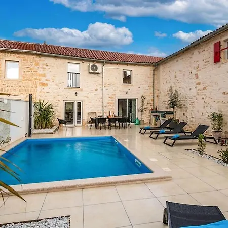 Holiday home Story